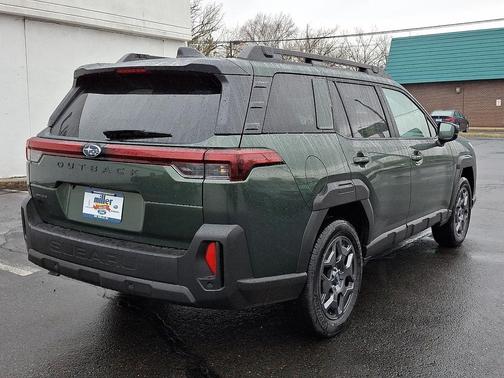 Deep Emerald Green Pearl 2026 Subaru Outback Premium