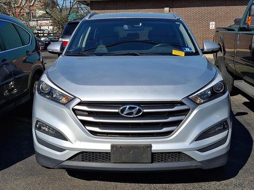 Molten Silver 2018 Hyundai TUCSON SEL Plus
