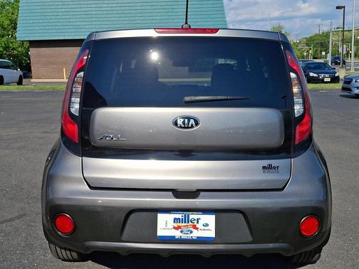 Titanium Gray 2018 Kia Soul Base
