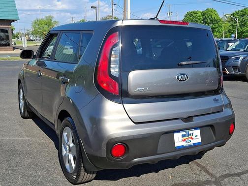 Titanium Gray 2018 Kia Soul Base