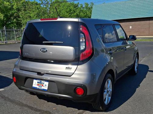 Titanium Gray 2018 Kia Soul Base