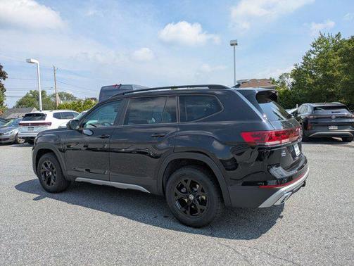 2025 Volkswagen Atlas 2.0T Peak Edition