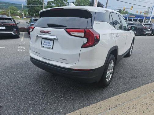 2022 GMC Terrain SLE