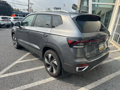 2025 Volkswagen Taos 1.5T SE