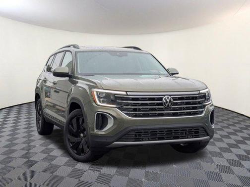 2025 Volkswagen Atlas 2.0T SE w/Technology 4MOTION