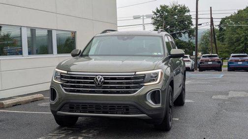 2025 Volkswagen Atlas 2.0T SE w/Technology 4MOTION