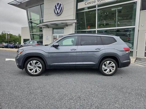 2022 Volkswagen Atlas 3.6L SE w/Technology