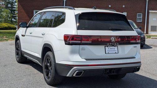 2025 Volkswagen Atlas 2.0T Peak Edition