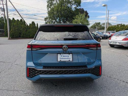 2025 Volkswagen Tiguan 2.0T SE R-Line Black 4MOTION
