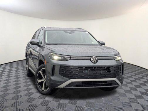 2025 Volkswagen Tiguan 2.0T SE 4MOTION