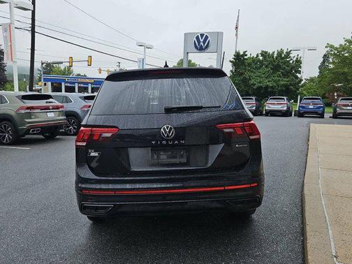 2022 Volkswagen Tiguan 2.0T SE R-Line Black 4MOTION