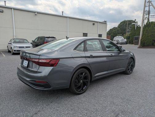 2025 Volkswagen Jetta 1.5T SE