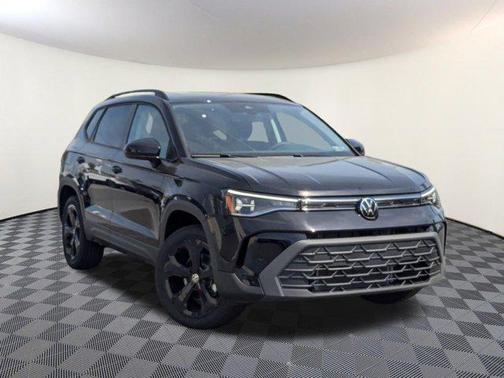 2025 Volkswagen Taos 1.5T SE Black