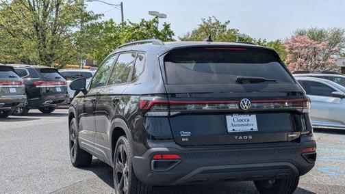 2025 Volkswagen Taos 1.5T SE Black