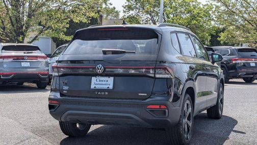 2025 Volkswagen Taos 1.5T SE Black