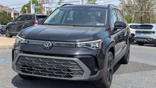 2025 Volkswagen Taos 1.5T SE Black
