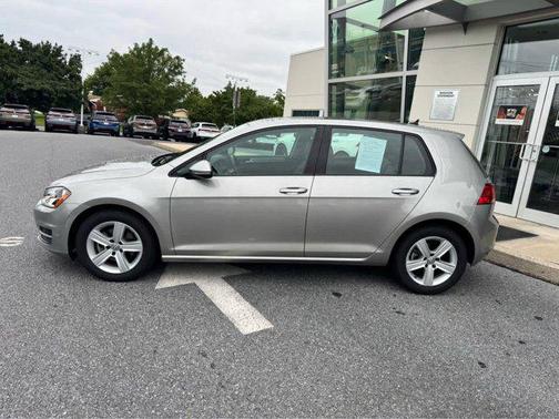 2017 Volkswagen Golf TSI Wolfsburg Edition 4-Door