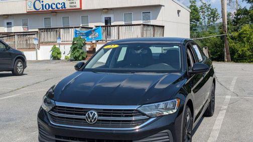 2022 Volkswagen Jetta 1.5T SE