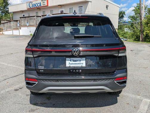 2025 Volkswagen Taos 1.5T SE