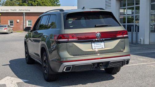 2025 Volkswagen Atlas 2.0T Peak Edition