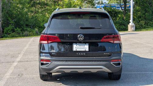 2024 Volkswagen Taos 1.5T SEL