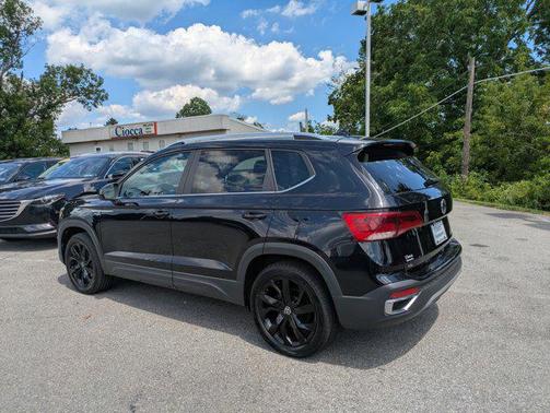 2022 Volkswagen Taos 1.5T SE
