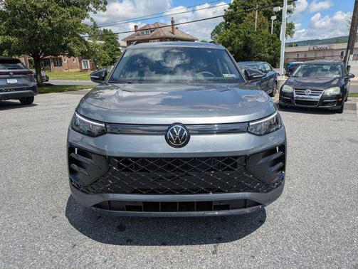 2025 Volkswagen Tiguan 2.0T SE R-Line Black 4MOTION