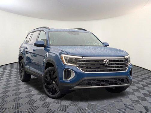 2025 Volkswagen Atlas 2.0T SE w/Technology 4MOTION