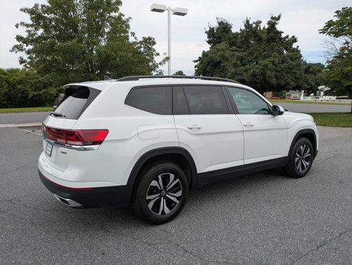 2025 Volkswagen Atlas 2.0T SE