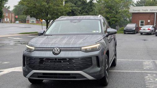 2025 Volkswagen Tiguan 2.0T SE 4MOTION