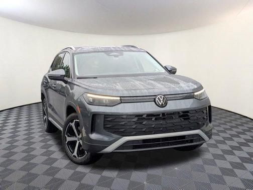 2025 Volkswagen Tiguan 2.0T SE 4MOTION
