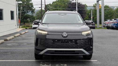 2025 Volkswagen Tiguan 2.0T SE 4MOTION