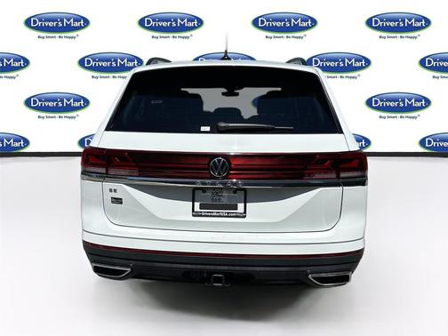 Pure White 2025 Volkswagen Atlas 2.0T SE w/Technology
