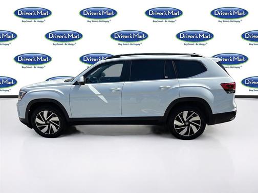 Pure White 2025 Volkswagen Atlas 2.0T SE w/Technology