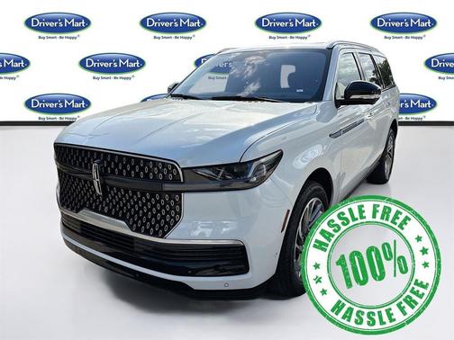 Pristine White Metallic Tri-Coat 2025 Lincoln Navigator Reserve