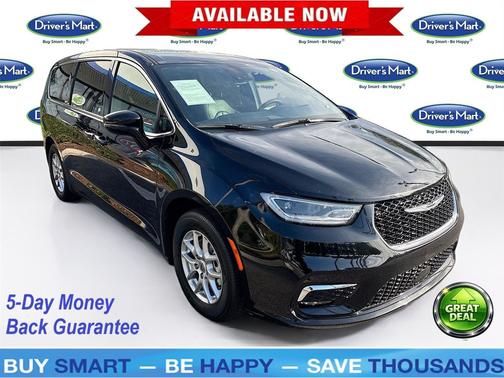 Diamond Black Crystal Pearlcoat 2025 Chrysler Pacifica L