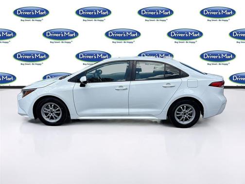 White 2022 Toyota Corolla Hybrid SE