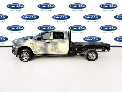2022 RAM 2500 Tradesman Crew Cab 4x4 8' Box