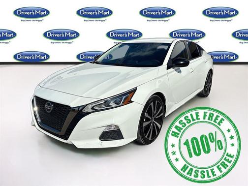 Glacier White 2022 Nissan Altima SR FWD