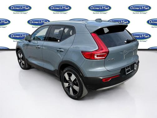 2020 Volvo XC40 T5 Momentum