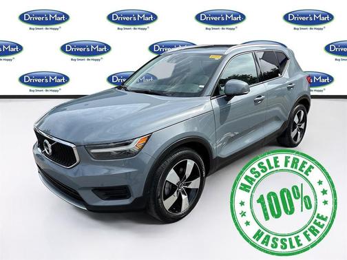 2020 Volvo XC40 T5 Momentum
