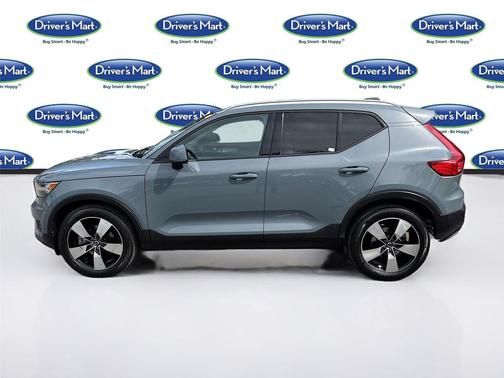 2020 Volvo XC40 T5 Momentum