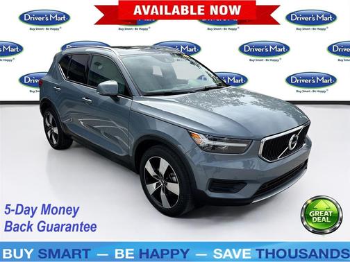 2020 Volvo XC40 T5 Momentum