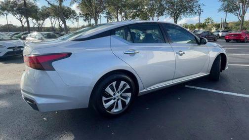 2021 Nissan Altima S FWD