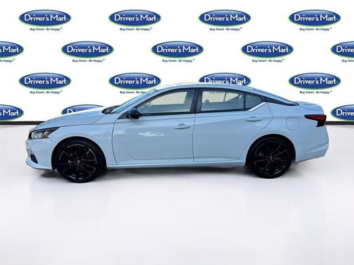 2022 Nissan Altima SR FWD