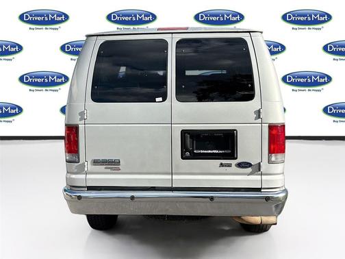 2013 Ford E350 Super Duty XLT