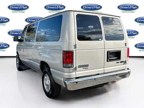 2013 Ford E350 Super Duty XLT
