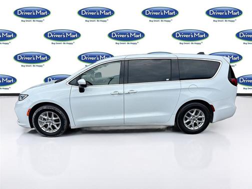 Bright White Clearcoat 2023 Chrysler Pacifica Touring L