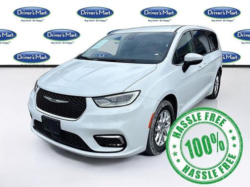 Bright White Clearcoat 2023 Chrysler Pacifica Touring L