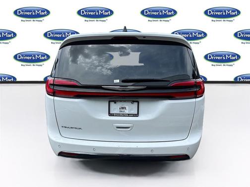 Bright White Clearcoat 2023 Chrysler Pacifica Touring L